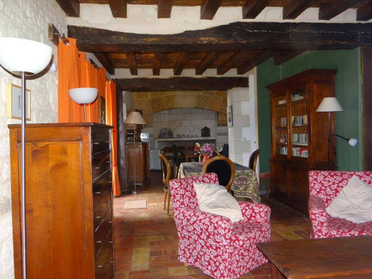Gite Du Manoir Des Roches Saires Екстер'єр фото